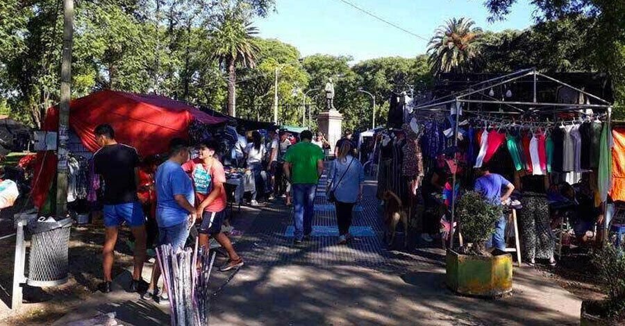 Comenzó la tradicional feria de Plaza Vidiella 2023 - 2024