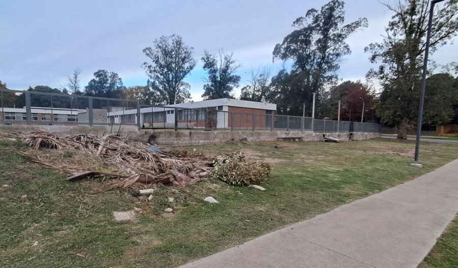 basural en nuevo liceo