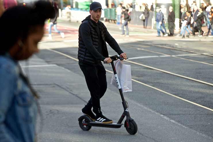 Los Angeles quiere poner freno a la moda del scooter SCOOTER BIRD 01
