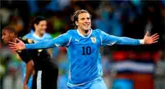 Forlan_baln_de_oro_Sudafrica_2010