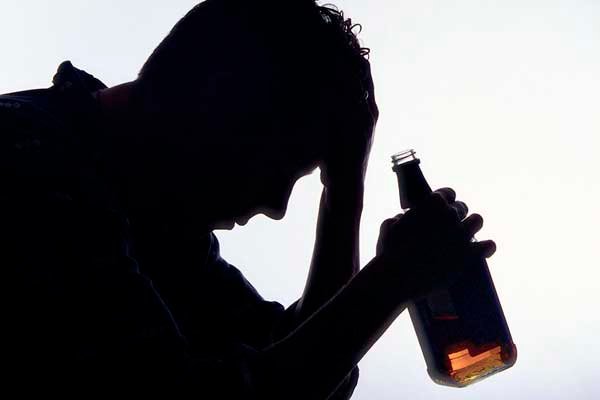 Los hombres son más alcohólicos